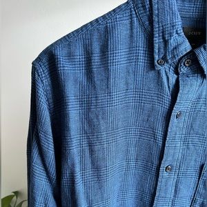 J.Crew Men’s Linen Twill Blue Button-Down in Size Medium-Tall